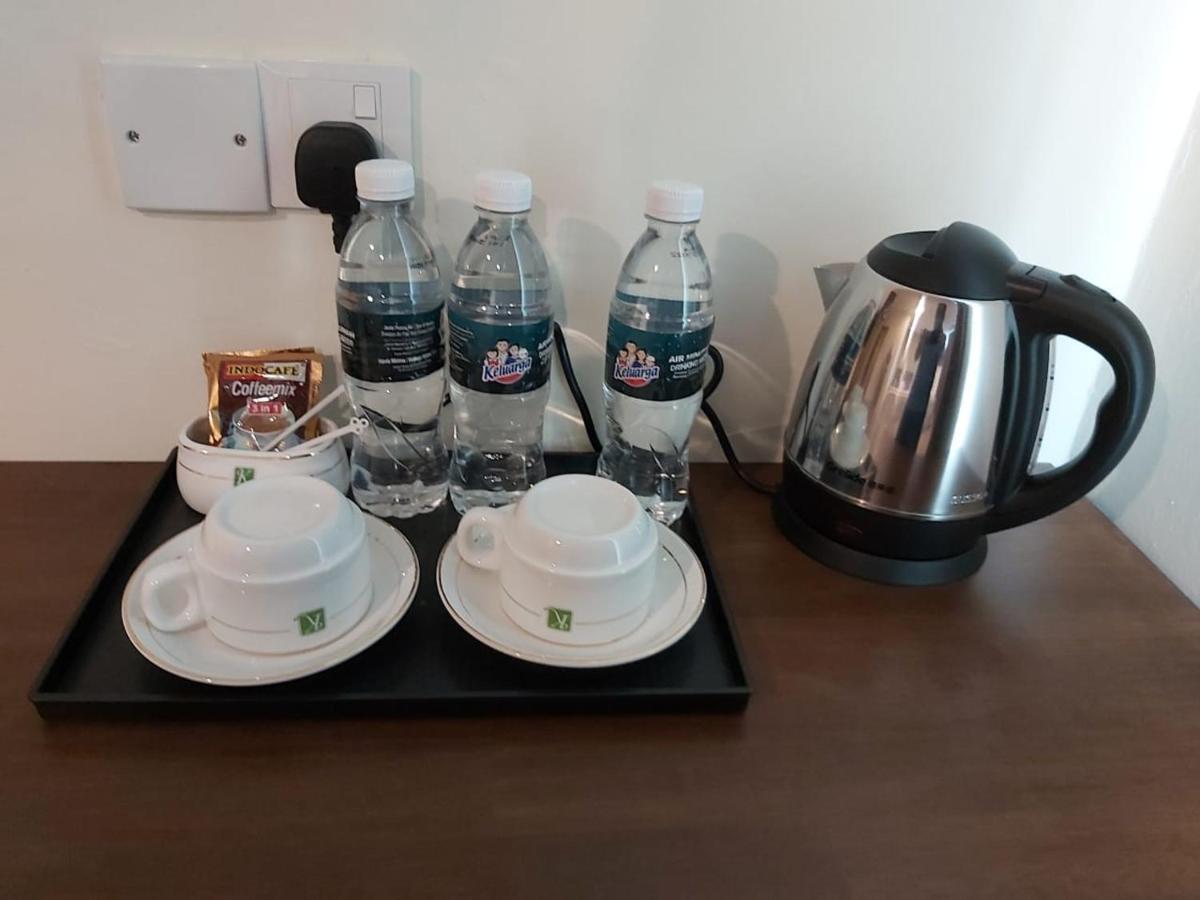 Kb Hotel Kepala Batas  Buitenkant foto