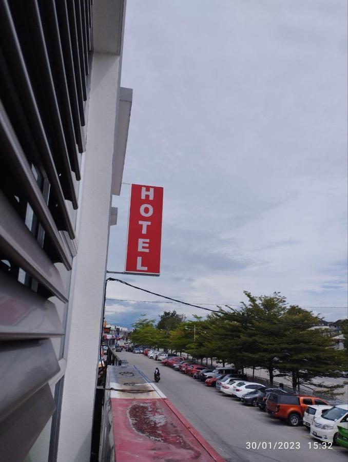 Kb Hotel Kepala Batas  Buitenkant foto