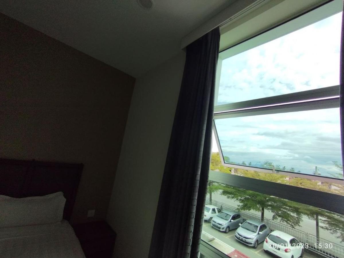Kb Hotel Kepala Batas  Buitenkant foto